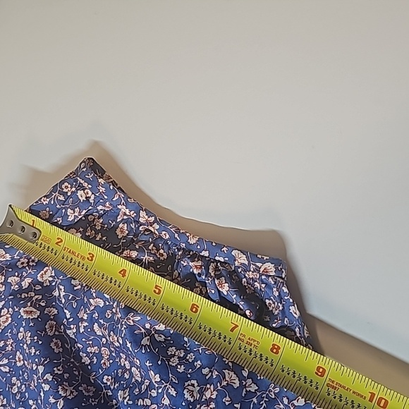 Madewell V-Neck Puff Sleeve Top Medium in Summer Vines blue lightweight flowy - Picture 6 of 10